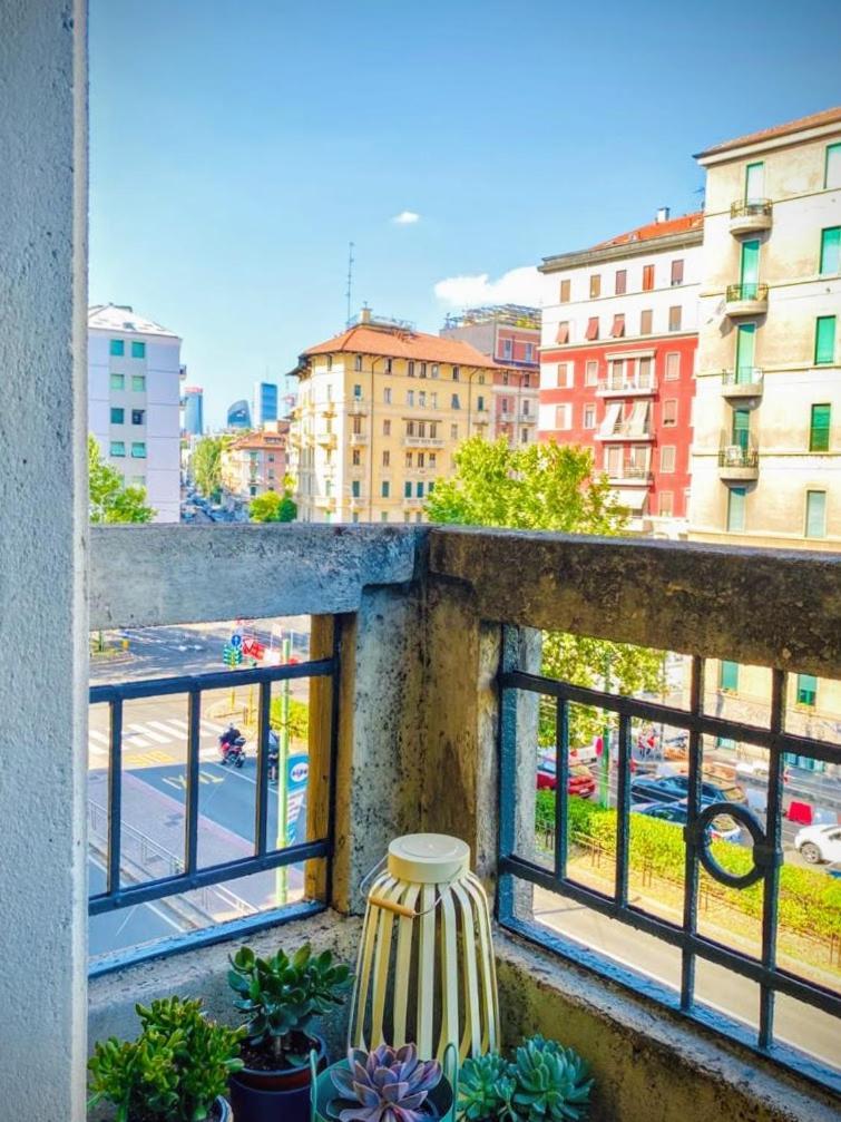Spacious Apartment 50 Meters From The Metro Milano Eksteriør billede